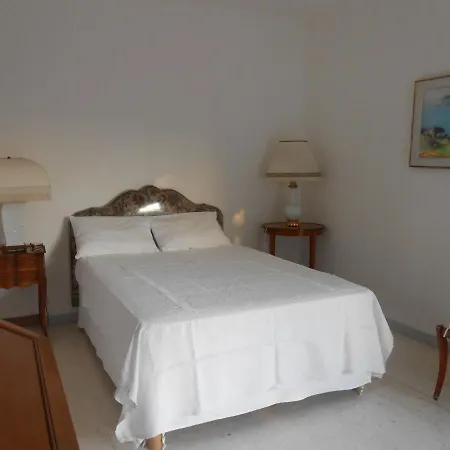 Chez Mamouska Bed & Breakfast